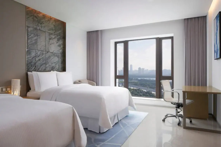 Standard Quadruple room with bay view