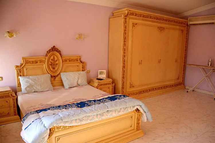 Luxurious Villa with Private Pool and Beach