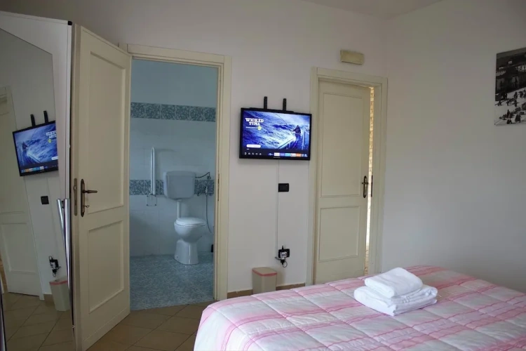 Comfort room