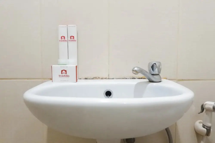 Minimalist Studio Pavilion Permata Apartment