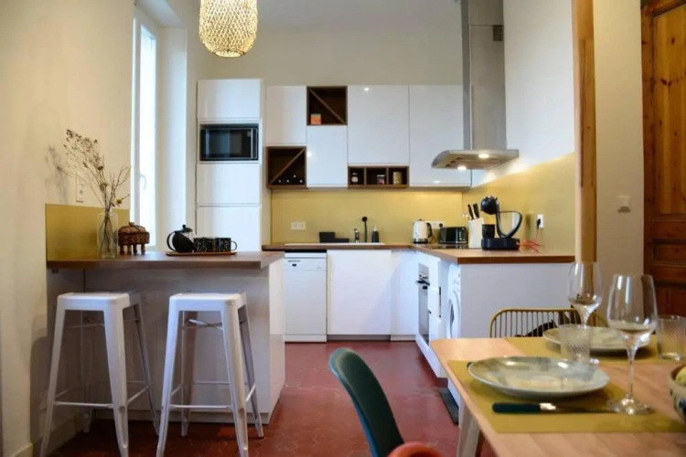 2 Bedrooms Apartment