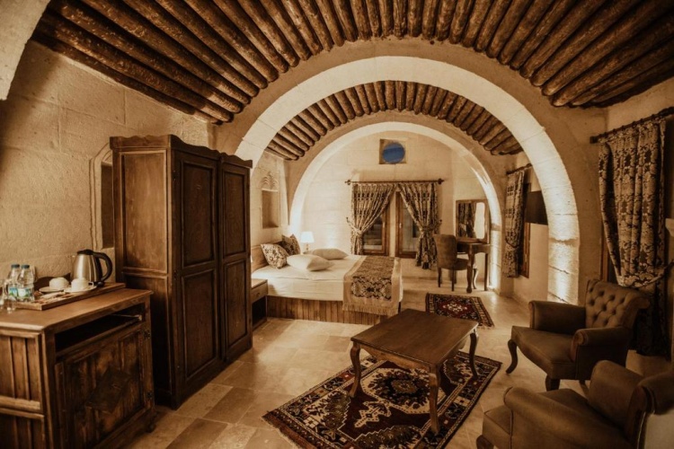 Cave Suite