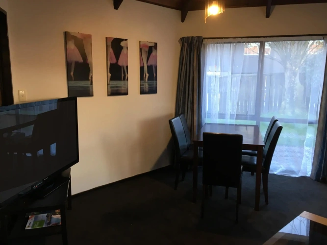 3 Bedrooms Cottage