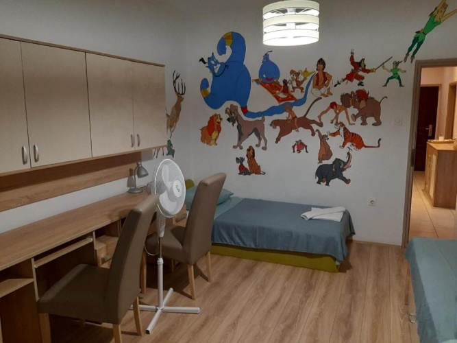 2 Bedrooms Apartment