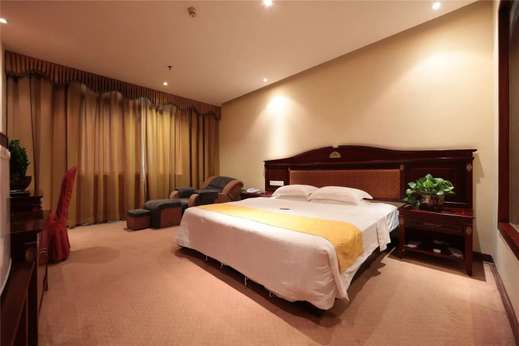 Nanzhou Hotel