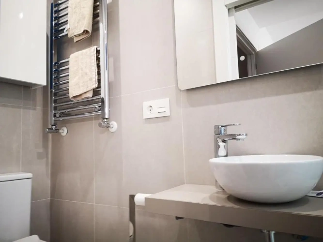 1 Bedroom Apartment