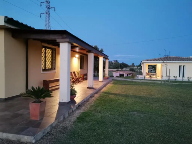 I due Ulivi - strada per La Caletta