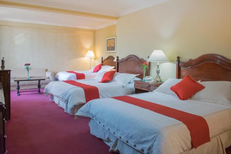 Standard Triple room