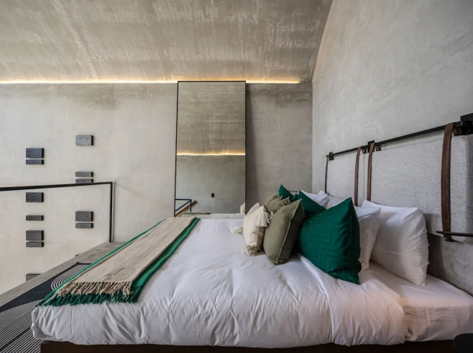 CASA DOM by HOLT