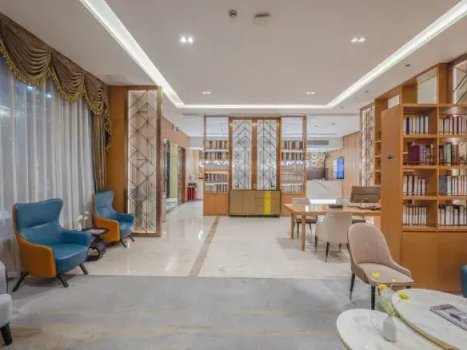 Atour Light House Hotel