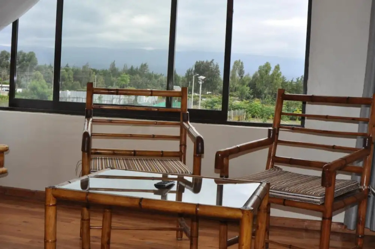 Peaks Hotel Limited