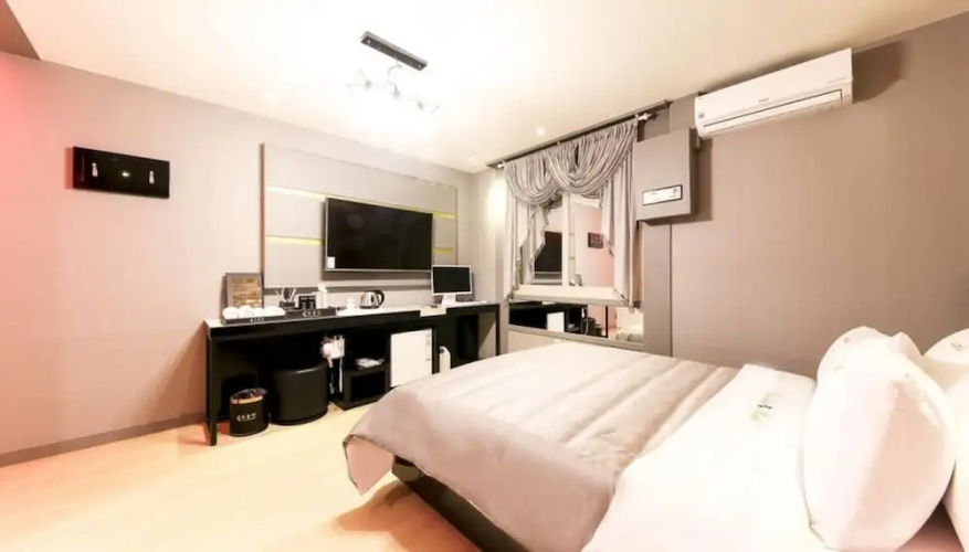 Chocolate Motel