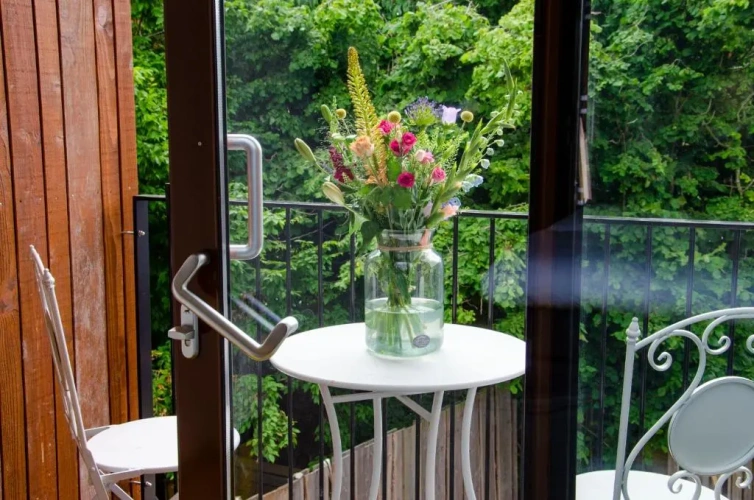 Standard Twin room with balcony