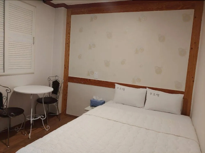 9 Motel