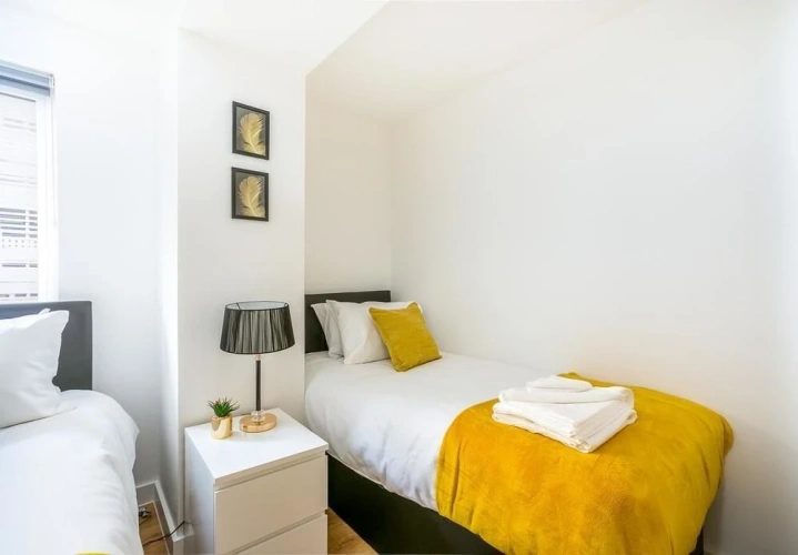 4 Bedrooms Apartment with balcony and with city view