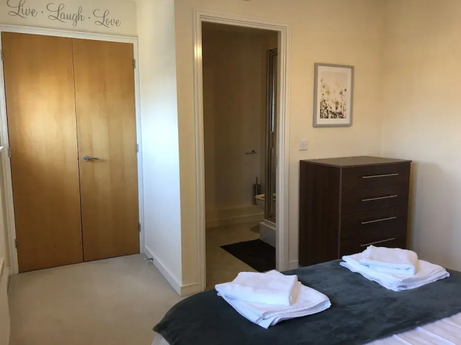 Ebbsfleet/bluewater River View Apartment
