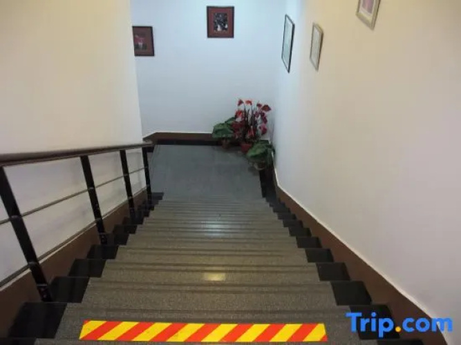Xinchao Huari Hotel