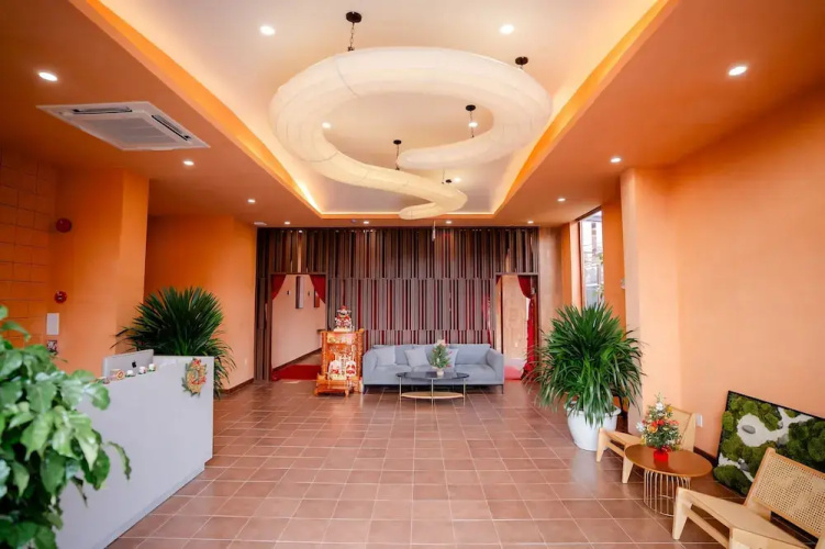Mona Hotel