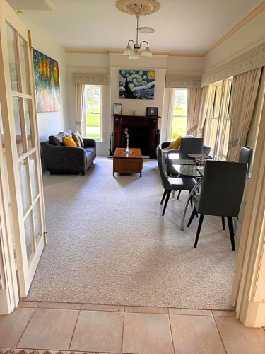 2 Bedrooms Cottage