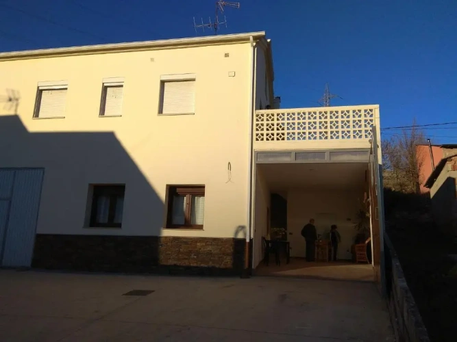 2 Bedrooms Cottage