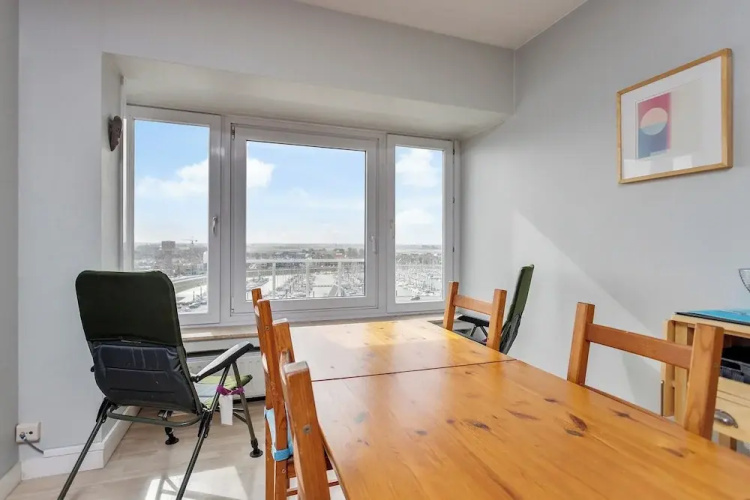 Flat in Blankenberge With Marina Views