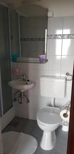 Rooms & Apartments Semic