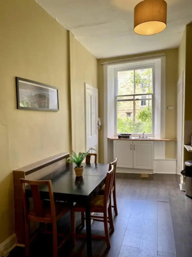 Large 5 Bedroom Flat in Marchmont, Edinburgh
