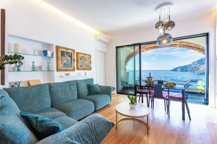 2 Bedrooms Apartment with balcony and with sea view