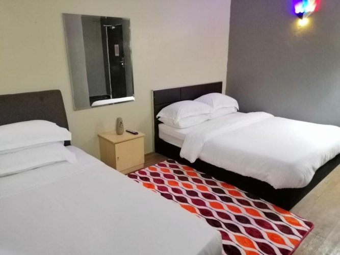 Standard Triple room