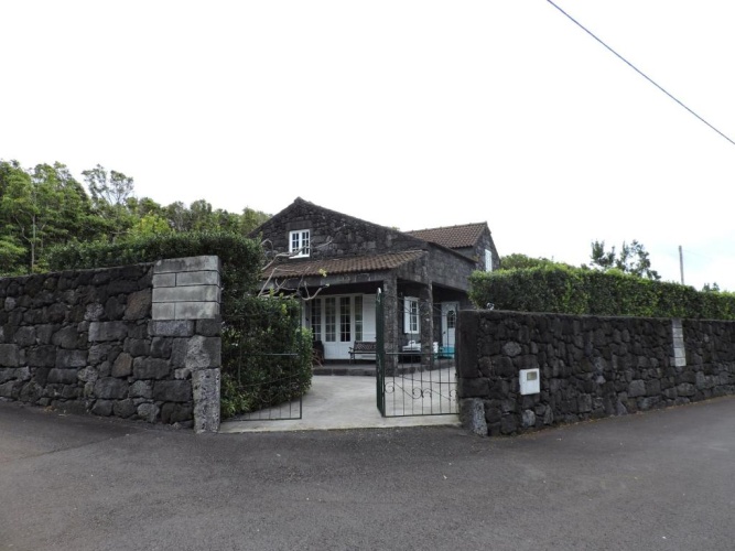 3 Bedrooms Chalet