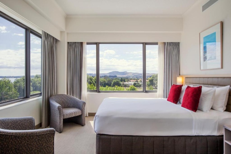 Double Junior Suite with lake view