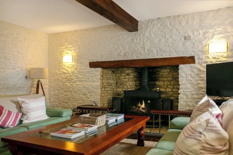 Stunning Barn Conversion - Rural Setting