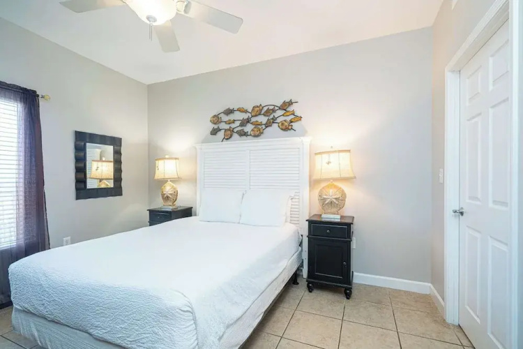 Beachfront Haven 2 BDR Kid-friendly Resort!
