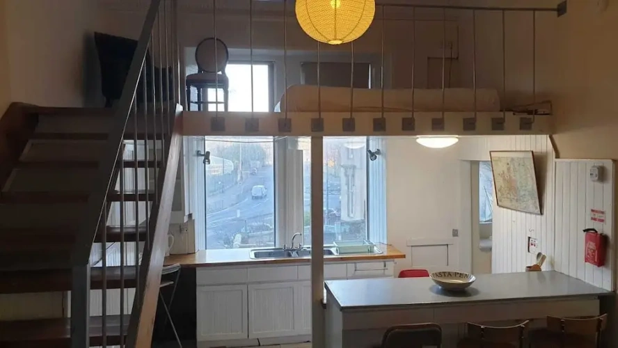 Apartment with garden view