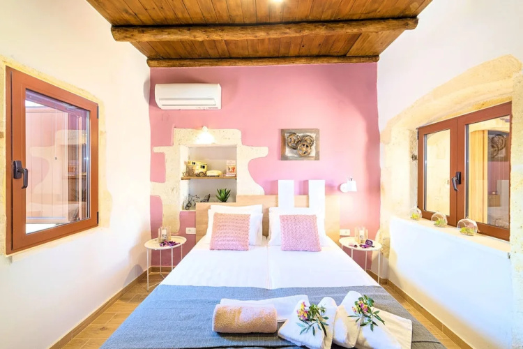 Cretan Lux Villa Heated Pool