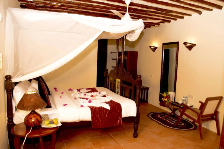 Antonio Beach Hotel and Spa
