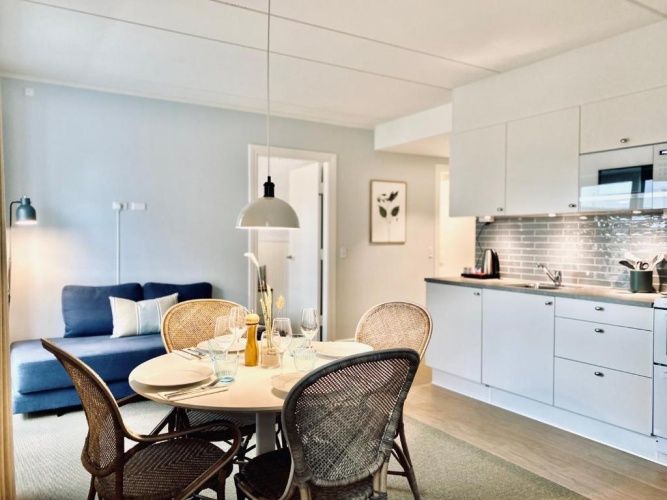 2 Bedrooms Apartment