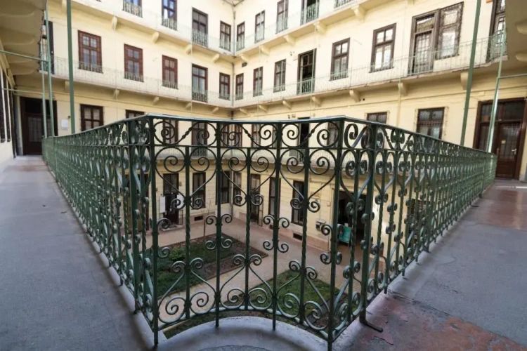 2 Bedrooms Double Apartment