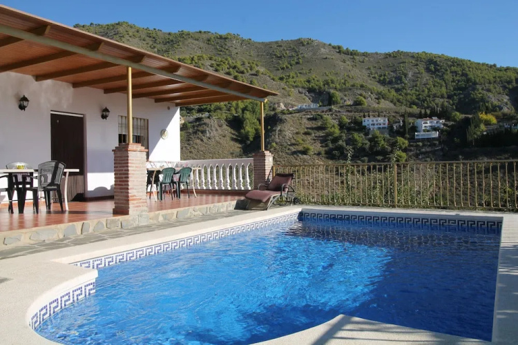 1084 Villa Manolo