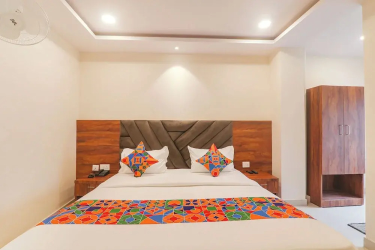 Fabhotel Rachna Palace And Banquets