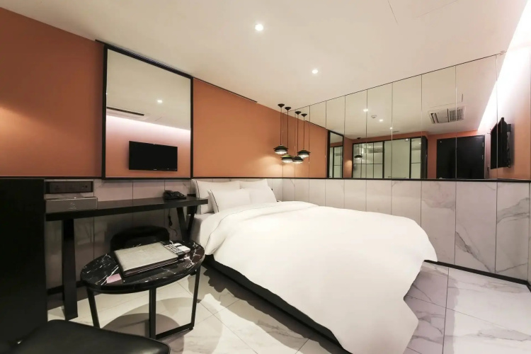 HOTEL FORESTAR Sinchon