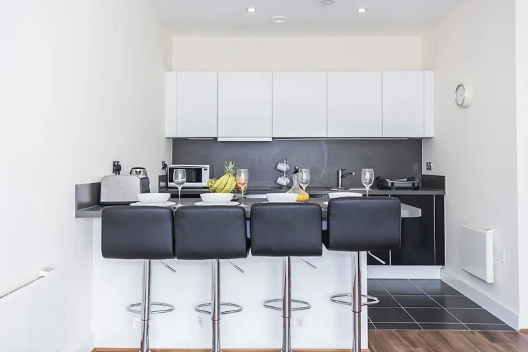 2 Bedrooms Executive Apartment with garden view