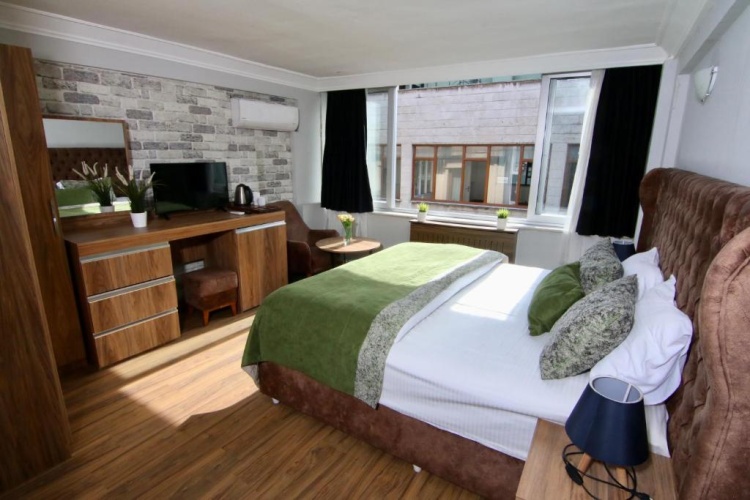 Deluxe Double room with partial sea view