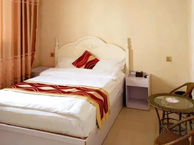 Neixiang Wangjia Business Express Hotel