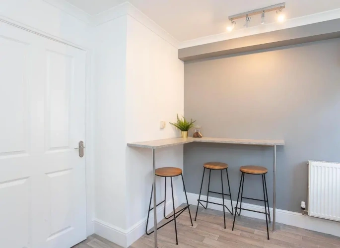 3 Bedrooms Apartment
