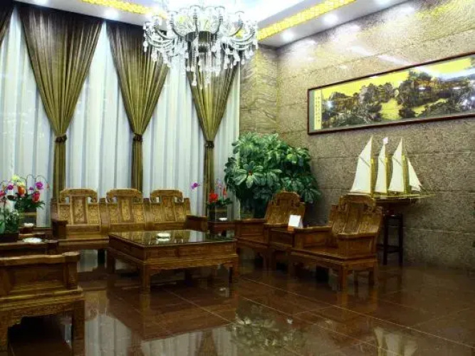 Grandhall Hotel Shishi