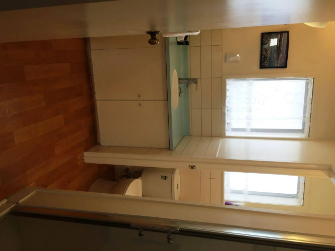 Dukes Midway Lodge