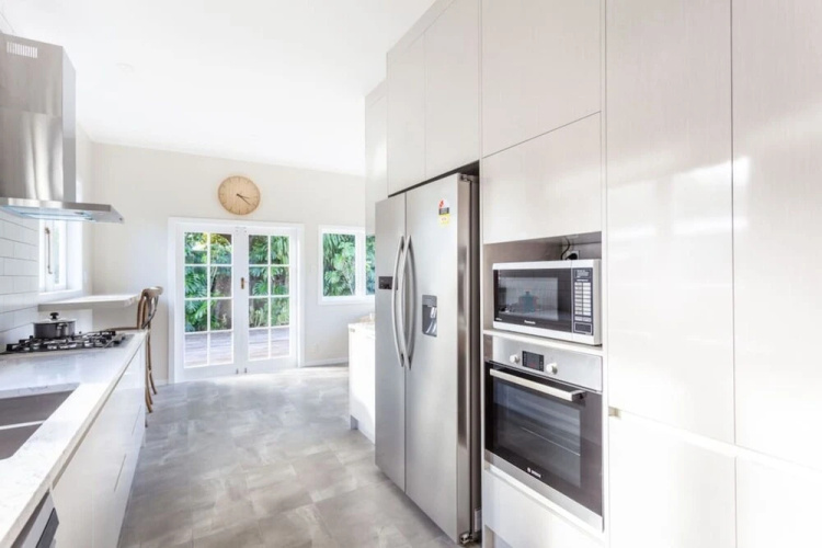 Sunny & Spacious Character Villa