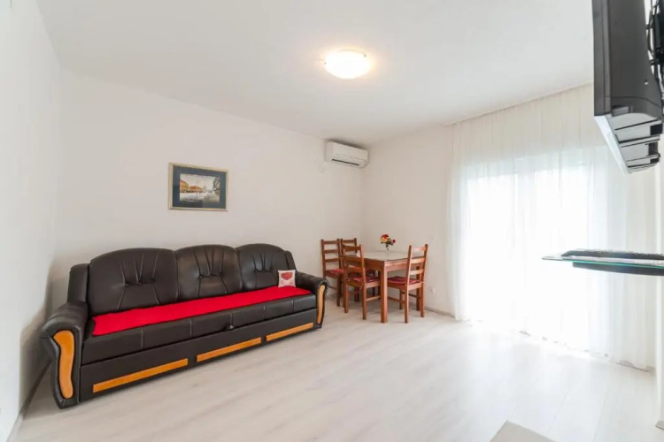 Apartments Brekalo