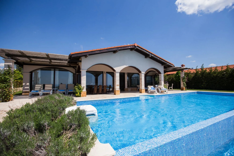 BlackSeaRama Golf & Villas Over view
